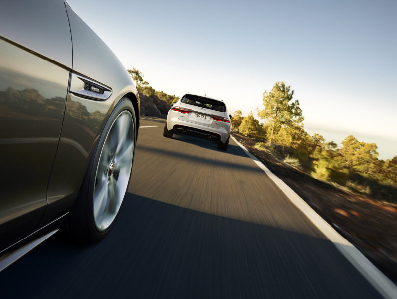 Op en top Engels: Jaguar XF Sportbrake 