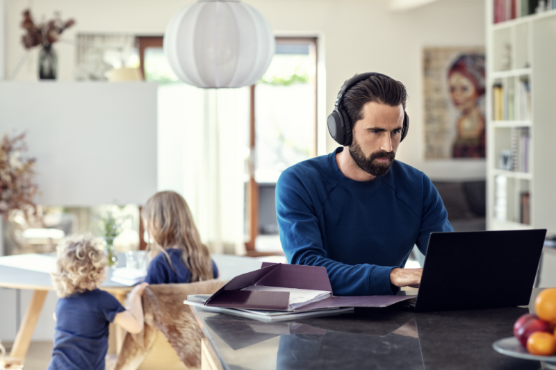 Op de hybride werkplek staat goede audio voor professionaliteit en een positieve werkcultuur