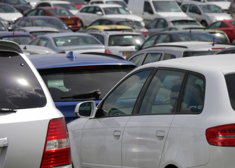 Bezoekers bedrijven ergeren zich aan volle parkeerplaatsen