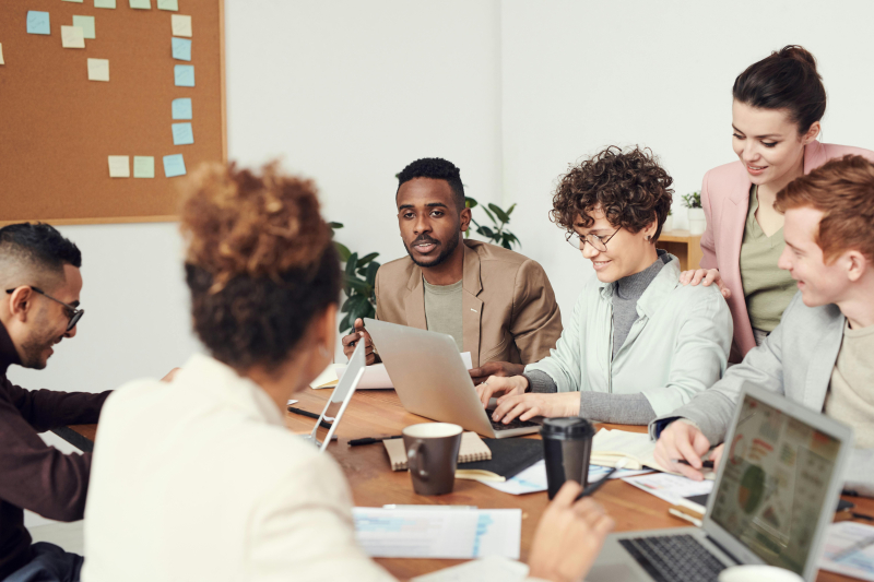 Hoe HR-software de werkdruk in het MKB vermindert