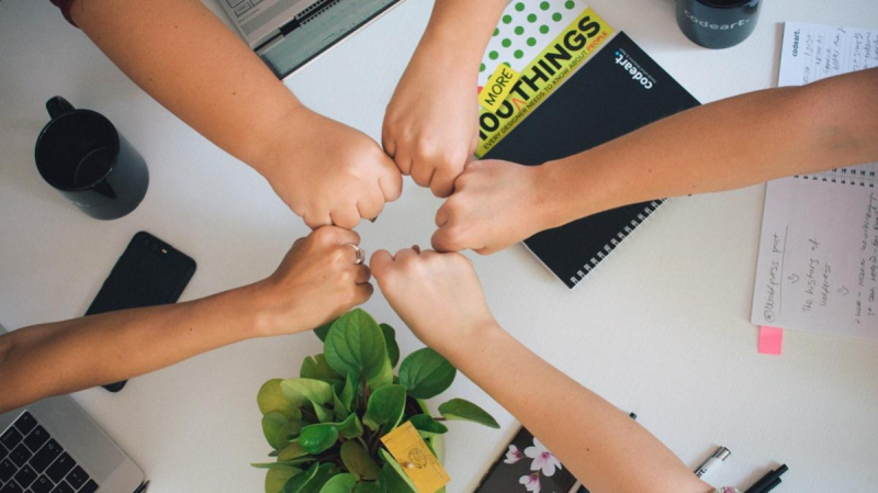 In deze tijd van ontslagen en ontevredenheid deelt Vista tips om teamleden te behouden