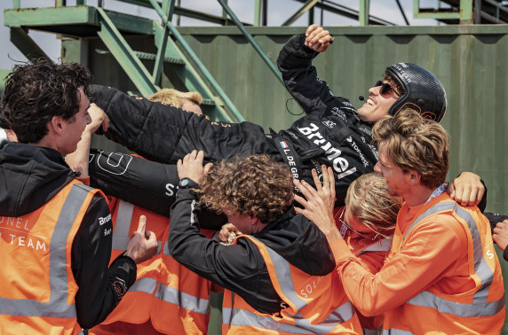 Brunel Solar Team verovert eerste startpositie na spannende kwalificatie