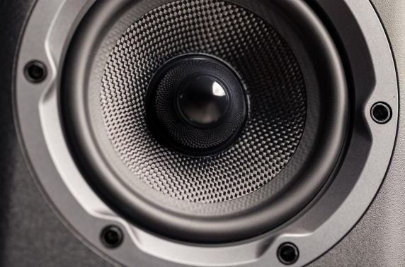 Hoe verbeteren draadloze subwoofers de audio-ervaring voor zakelijke doeleinden?