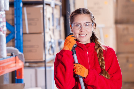 Waarom logistiek nog steeds mensenwerk is